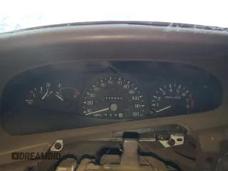 2003 Ford ZX2 ZX2 Standard z VIN 3FAFP11363R110999, wystawiony jako Copart lot #62194144 z przebiegiem 176 653 mil mil oraz Tytuł czysty. Historia ofert i sprzedaży dostępna na DreamBid. Obrazek 9.
