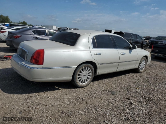 2005 Lincoln Town Car Signature with VIN 1LNHM81W95Y629785, listed as a Copart auction lot 53444095 with 150,120 mi miles and Salvage Title. Bid and sale history available at carsss.com. Image 3.