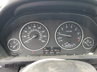 2013 BMW 3 Series 328i xDrive with VIN WBA3B5C51DF593749, listed as a Copart auction lot 60073825 with 96,017 mi miles and Salvage title. Bid and sale history available at DreamBid. Image 9.