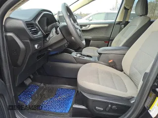 2020 Ford Escape SE with VIN 1FMCU9G62LUC73515, listed as a Copart auction lot 44408915 with 34,753 mi miles and Clean Title. Bid and sale history available at DreamBid. Image 5.