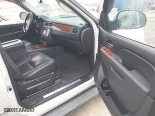 2011 Chevrolet Avalanche LTZ with VIN 3GNTKGE36BG180903, listed as a IAAI auction lot 41505201 with 134,095 mi miles. Bid and sale history available at carsss.com. Image 5.