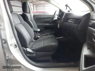 2019 Mitsubishi Outlander ES with VIN JA4AZ3A39KZ003993, listed as a IAAI auction lot 41844400 with 111,532 mi miles. Bid and sale history available at carsss.com. Image 5.