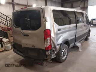 2020 Ford Transit Passenger XL z VIN 1FBAX2Y87LKB00485, wystawiony jako IAAI lot #42188056 z przebiegiem 52 144 mil mil oraz . Historia ofert i sprzedaży dostępna na DreamBid. Obrazek 4.