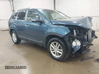 2015 Kia Sorento LX z VIN 5XYKTCA66FG583066, wystawiony jako IAAI lot #42280313 z przebiegiem 121 230 mil mil oraz . Historia ofert i sprzedaży dostępna na DreamBid. Obrazek 1.