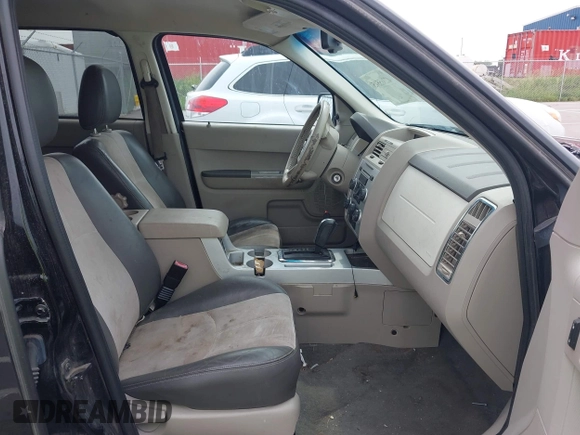 2008 Mercury Mariner Premier z VIN 4M2CU97108KJ32481, wystawiony jako IAAI lot #42365545 z przebiegiem 227 015 mil mil oraz . Historia ofert i sprzedaży dostępna na DreamBid. Obrazek 5.