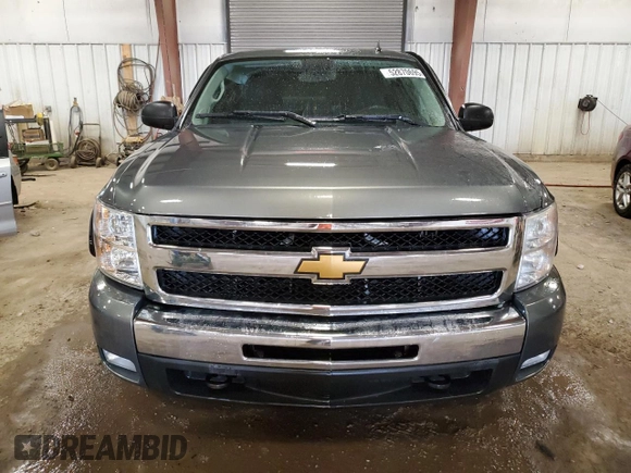 2011 Chevrolet Silverado 1500 LT with VIN 1GCRKSE37BZ329504, listed as a Copart auction lot 52870695 with 197,555 mi miles and Clean Title. Bid and sale history available at DreamBid. Image 5.