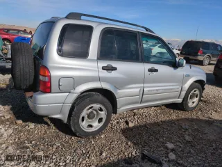2002 Suzuki Grand Vitara JLX with VIN JS3TD62V724158037, listed as a Copart auction lot 42246935 with 80,643 mi miles and Salvage Title. Bid and sale history available at carsss.com. Image 3.