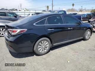 2017 Hyundai Sonata Hybrid SE with VIN KMHE24L19HA051476, listed as a Copart auction lot 47921523 with 110,826 mi miles. Bid and sale history available at carsss.com. Image 3.