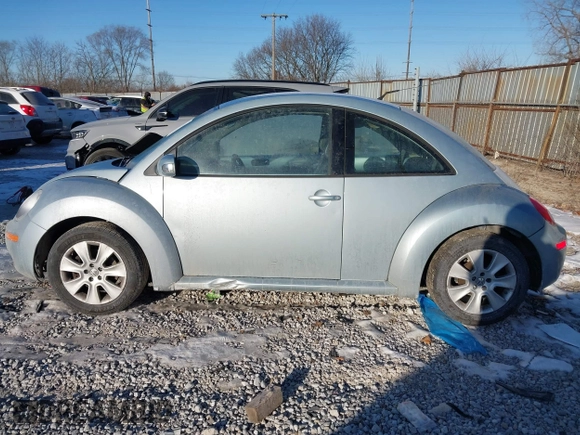 2009 Volkswagen Beetle S with VIN 3VWPW31C99M509969, listed as a IAAI auction lot 41410110 with 190,473 mi miles and . Bid and sale history available at DreamBid. Image 14.