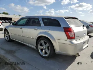 2006 Dodge Magnum R/T z VIN 2D4GV572X6H126376, wystawiony jako Copart lot #49714425 z przebiegiem 59 028 mil mil oraz Tytuł czysty. Historia ofert i sprzedaży dostępna na DreamBid. Obrazek 2.