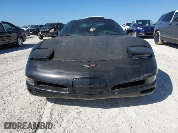 2001 Chevrolet Corvette with VIN 1G1YY32G615104139, listed as a Copart auction lot 77477034 with 0 mi miles and Salvage Title. Bid and sale history available at carsss.com. Image 5.