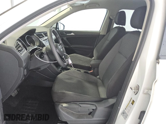 2018 Volkswagen Tiguan S with VIN 3VV0B7AX0JM084884, listed as a Copart auction lot 59162025 with 106,399 mi miles and Clean title. Bid and sale history available at DreamBid. Image 7.