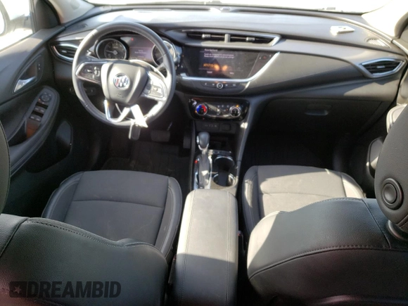 2021 Buick Encore GX Preferred z VIN KL4MMCSL2MB173019, wystawiony jako Copart lot #55764215 z przebiegiem 89 585 mil mil oraz Szkoda całkowita • Salvage title. Historia ofert i sprzedaży dostępna na DreamBid. Obrazek 8.