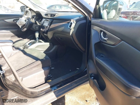 2015 Nissan Rogue SV with VIN 5N1AT2MV1FC916265, listed as a IAAI auction lot 41308687 with 167892 miles. Bid and sale history available at carsss.com. Image 5.