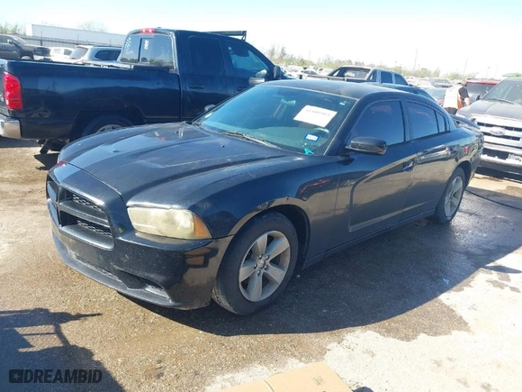 2013 Dodge Charger SE with VIN 2C3CDXBG9DH686095, listed as a IAAI auction lot 41809993 with NaN miles. Bid and sale history available at carsss.com. Image 2.