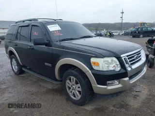 2008 Ford Explorer Eddie Bauer with VIN 1FMEU74E78UA35823, listed as a IAAI auction lot 42010956 with 276,603 mi miles. Bid and sale history available at carsss.com. Image 1.