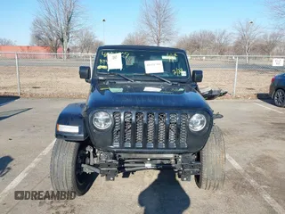 2021 Jeep Wrangler Unlimited Sahara with VIN 1C4JJXP62MW826470, listed as a IAAI auction lot 41651709 with 44,677 mi miles and . Bid and sale history available at carsss.com. Image 12.