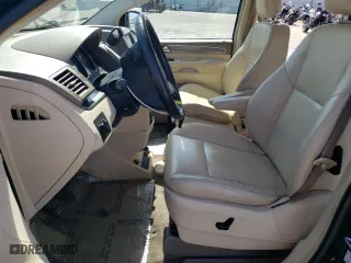 2010 Volkswagen Routan SE with VIN 2V4RW3D14AR322941, listed as a Copart auction lot 72253124 with 139,151 mi miles and Salvage Title. Bid and sale history available at carsss.com. Image 7.