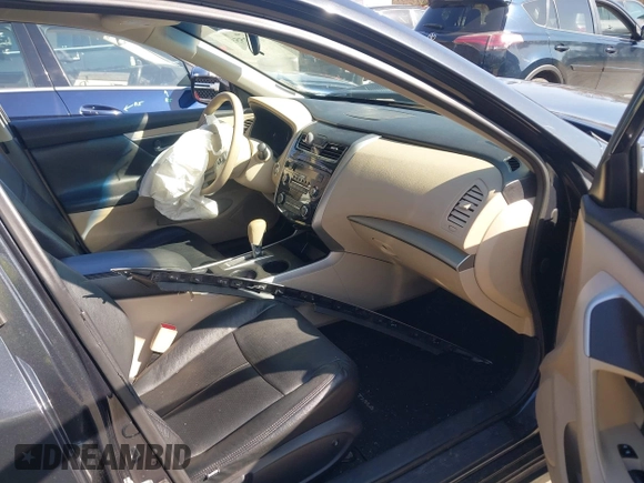 2015 Nissan Altima 2.5 SV with VIN 1N4AL3AP0FC115042, listed as a IAAI auction lot 41935591 with 129,556 mi miles. Bid and sale history available at carsss.com. Image 5.