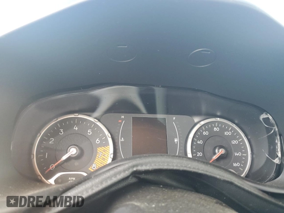 2020 Jeep Renegade Altitude z VIN ZACNJABB9LPL40007, wystawiony jako Copart lot #52416945 z przebiegiem Nie podano mil oraz Szkoda całkowita • Salvage title. Historia ofert i sprzedaży dostępna na DreamBid. Obrazek 9.