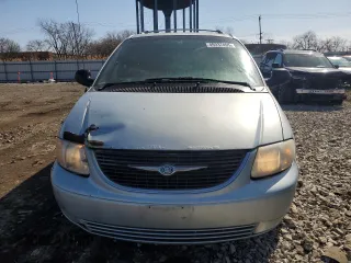 2002 Chrysler Town & Country Limited with VIN 2C8GP64L22R626979, listed as a Copart auction lot 49337495 with 203,885 mi miles and Salvage Title. Bid and sale history available at carsss.com. Image 5.