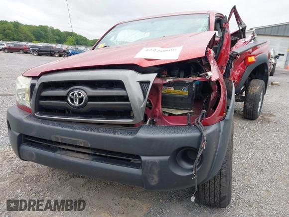 2005 Toyota Tacoma z VIN 5TEUU42N05Z130535, wystawiony jako IAAI lot #42220806 z przebiegiem 141 370 mil mil oraz . Historia ofert i sprzedaży dostępna na DreamBid. Obrazek 15.