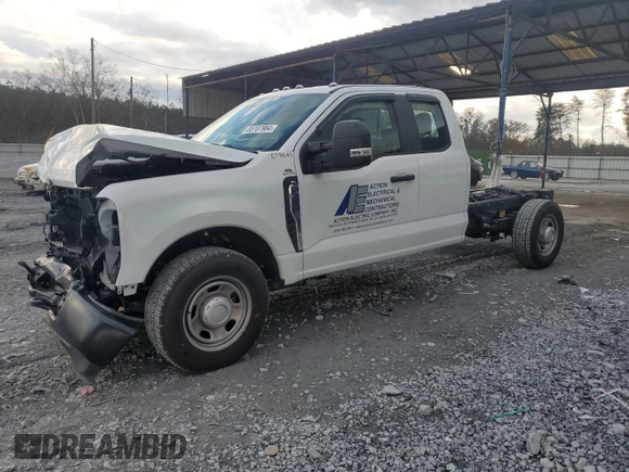 2024 Ford F-350 with VIN 1FD8X3EN2REC19641, listed as a Copart auction lot 85107984 with 6,722 mi miles and Salvage title. Bid and sale history available at DreamBid. Image 1.