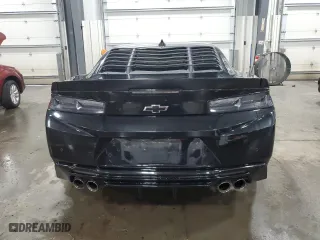 2018 Chevrolet Camaro 2LT with VIN 1G1FC1RS0J0162622, listed as a Copart auction lot 71362134 with 33,180 mi miles and Salvage Title. Bid and sale history available at carsss.com. Image 6.