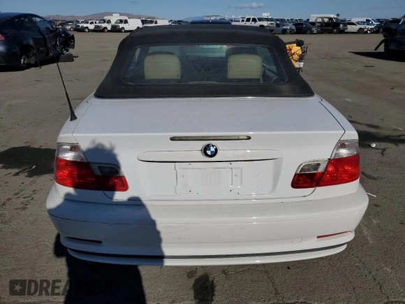 2002 BMW 3 Series 330Ci with VIN WBABS53402EV89858, listed as a Copart auction lot 81132824 with 111,600 mi miles and Salvage Title. Bid and sale history available at carsss.com. Image 6.