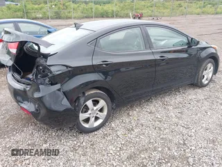 2013 Hyundai Elantra GLS z VIN 5NPDH4AE7DH421637, wystawiony jako IAAI lot #42354348 z przebiegiem 113 895 mil mil oraz . Historia ofert i sprzedaży dostępna na DreamBid. Obrazek 4.