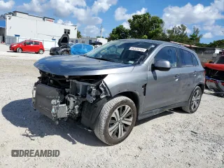 2022 Mitsubishi Outlander ES z VIN JA4APUAU6NU016268, wystawiony jako Copart lot #44320245 z przebiegiem 39 337 mil mil oraz Szkoda całkowita • Salvage title. Historia ofert i sprzedaży dostępna na DreamBid. Obrazek 1.