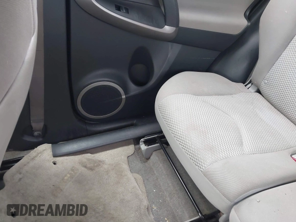 2006 Toyota RAV4 Limited with VIN JTMBK31V865010950, listed as a IAAI auction lot 41927710 with 159,915 mi miles. Bid and sale history available at carsss.com. Image 8.