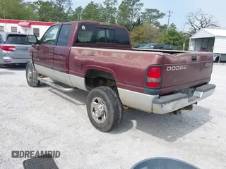 2002 Dodge 2500 z VIN 3B7KF23Z92M200971, wystawiony jako IAAI lot #41886859 z przebiegiem 217 487 mil mil oraz . Historia ofert i sprzedaży dostępna na DreamBid. Obrazek 3.