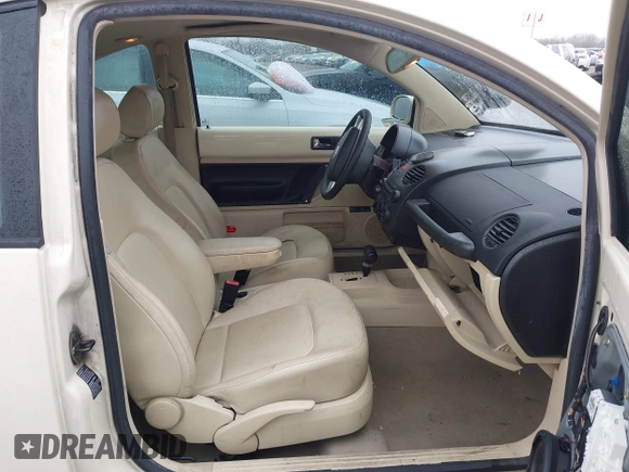 2006 Volkswagen Beetle with VIN 3VWRR31C66M423272, listed as a IAAI auction lot 41435736 with 133,042 mi miles and . Bid and sale history available at DreamBid. Image 5.