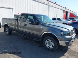 2006 Ford F-150 XLT с VIN 1FTVX14556NA48019, выставлен на аукционе IAAI как лот 42153583 с пробегом 174 069 миль миль и . История ставок и продаж доступна на DreamBid. Изображение 1.