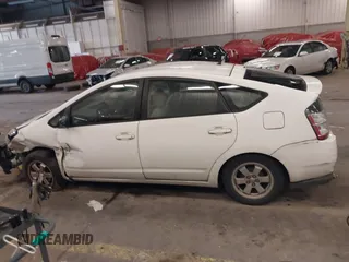 2004 Toyota Prius with VIN JTDKB20U540007016, listed as a IAAI auction lot 41762070 with 190,786 mi miles. Bid and sale history available at carsss.com. Image 14.