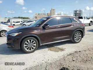 2020 Infiniti QX50 Luxe z VIN 3PCAJ5M18LF103075, wystawiony jako Copart lot #59696195 z przebiegiem 47 493 mil mil oraz Szkoda całkowita • Salvage title. Historia ofert i sprzedaży dostępna na DreamBid. Obrazek 1.