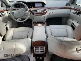 2010 Mercedes-Benz S 400 with VIN WDDNG9FB5AA303095, listed as a Copart auction lot 45981545 with 95,190 mi miles and Clean Title. Bid and sale history available at DreamBid. Image 8.
