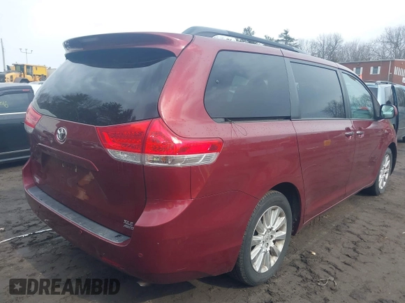 2013 Toyota Sienna XLE with VIN 5TDDK3DC5DS067049, listed as a IAAI auction lot 41650425 with 128,380 mi miles and . Bid and sale history available at DreamBid. Image 4.