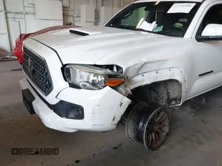 2018 Toyota Tacoma SR with VIN 3TMCZ5AN0JM164924, listed as a IAAI auction lot 41754508 with 59,038 mi miles. Bid and sale history available at carsss.com. Image 6.