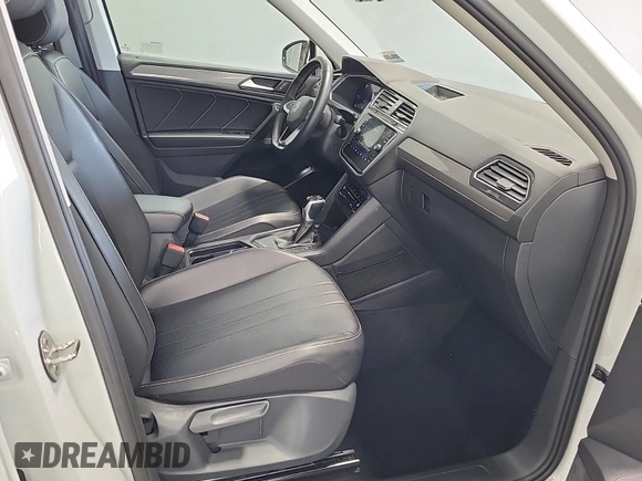 2024 Volkswagen Tiguan SE с VIN 3VV3B7AX0RM096462, выставлен на аукционе IAAI как лот 42844462 с пробегом 33 442 миль миль и . История ставок и продаж доступна на DreamBid. Изображение 41.