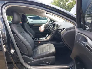 2016 Ford Fusion SE z VIN 1FA6P0HD4G5112316, wystawiony jako IAAI lot #42590912 z przebiegiem 111 204 mil mil oraz . Historia ofert i sprzedaży dostępna na DreamBid. Obrazek 5.