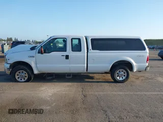 2005 Ford Super Duty F-250 XL with VIN 1FTSX21Y25EB33793, listed as a IAAI auction lot 42068623 with 128,726 mi miles. Bid and sale history available at carsss.com. Image 14.