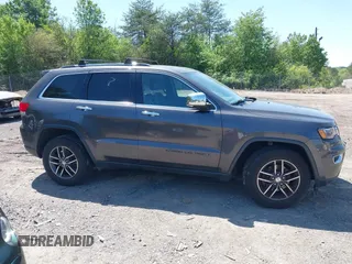 2017 Jeep Grand Cherokee Limited with VIN 1C4RJEBG5HC949971, listed as a IAAI auction lot 41981446 with 117,746 mi miles. Bid and sale history available at carsss.com. Image 13.