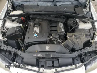 2013 BMW 1 Series 128i z VIN WBAUL7C54DVU10072, wystawiony jako Copart lot #73754044 z przebiegiem Nie podano mil oraz Nie do naprawy • Non repairable. Historia ofert i sprzedaży dostępna na DreamBid. Obrazek 11.
