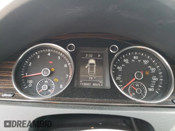 2014 Volkswagen CC Executive with VIN WVWRP7AN5EE519285, listed as a Copart auction lot 54771125 with 119,607 mi miles and Non repairable. Bid and sale history available at DreamBid. Image 9.