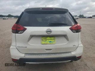 2020 Nissan Rogue S z VIN 5N1AT2MT8LC770909, wystawiony jako Copart lot #57028015 z przebiegiem 180 493 mil mil oraz Szkoda całkowita • Salvage title. Historia ofert i sprzedaży dostępna na DreamBid. Obrazek 6.