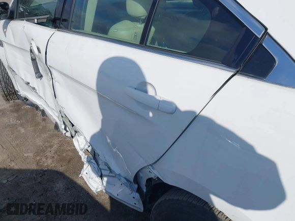 2019 Ford Taurus SEL with VIN 1FAHP2E80KG115318, listed as a IAAI auction lot 41627736 with 111,911 mi miles and . Bid and sale history available at DreamBid. Image 6.