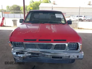 1992 Nissan Frontier z VIN 1N6SD16S5NC370391, wystawiony jako IAAI lot #42204689 z przebiegiem 132 052 mil mil oraz . Historia ofert i sprzedaży dostępna na DreamBid. Obrazek 13.