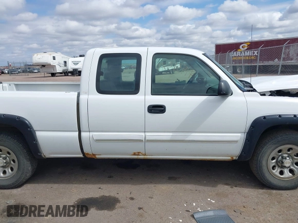 2005 Chevrolet Silverado 1500 Z71 z VIN 1GCEK19Z25Z282216, wystawiony jako IAAI lot #41931370 z przebiegiem 194 961 mil mil oraz . Historia ofert i sprzedaży dostępna na DreamBid. Obrazek 13.